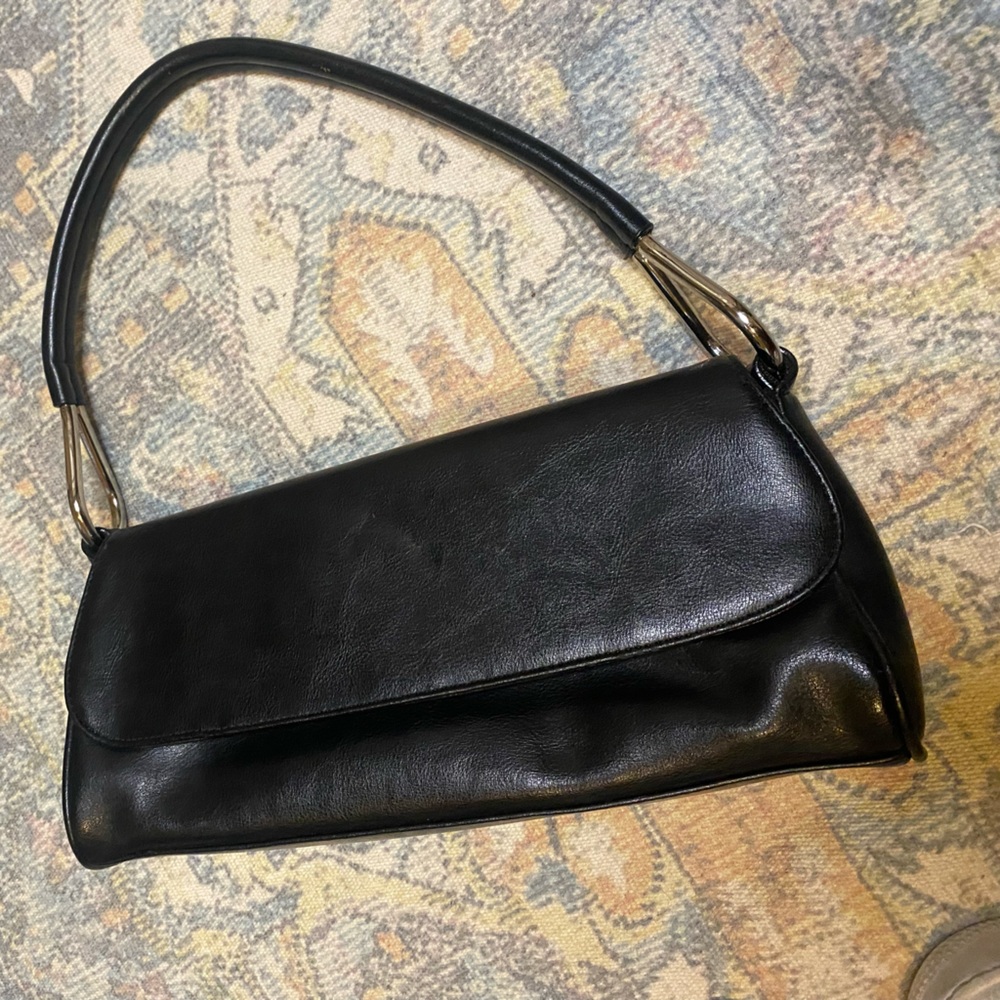 Y2K Black Leather Shoulder Bag//Purse//Silver Detail